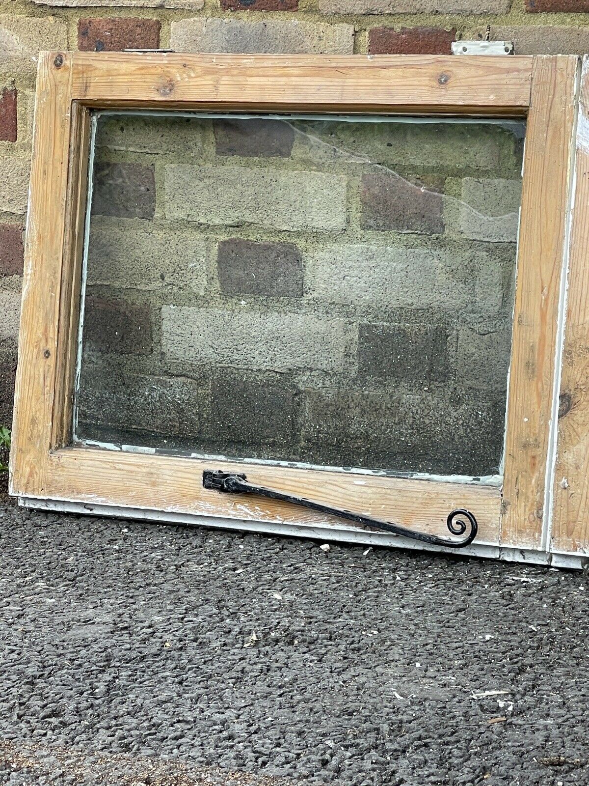 Job Lot Of Reclaimed Old Wooden Panel Sash Windows Cylinder Wavy Glass X 5