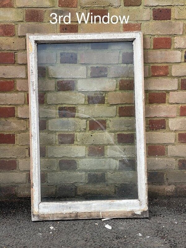 Job Lot Of Reclaimed Old Wooden Panel Sash Windows Cylinder Wavy Glass X 10