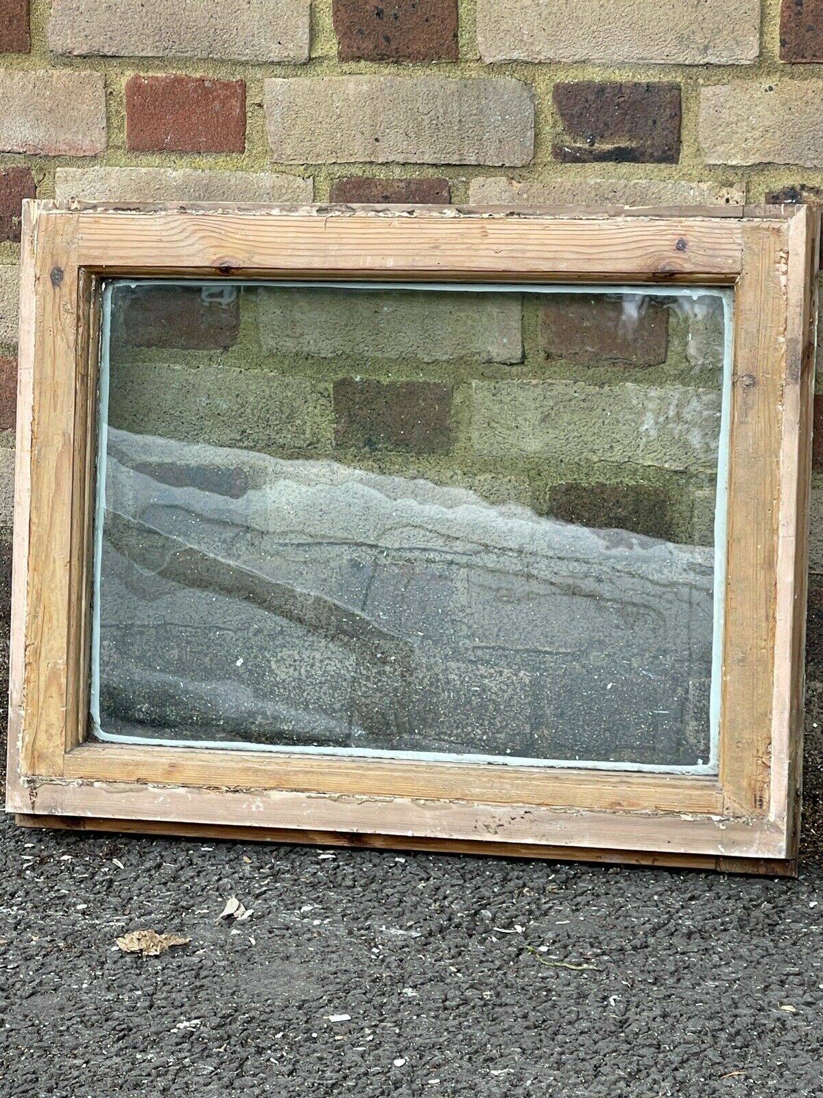 Job Lot Of Reclaimed Old Wooden Panel Sash Windows Cylinder Wavy Glass X 5
