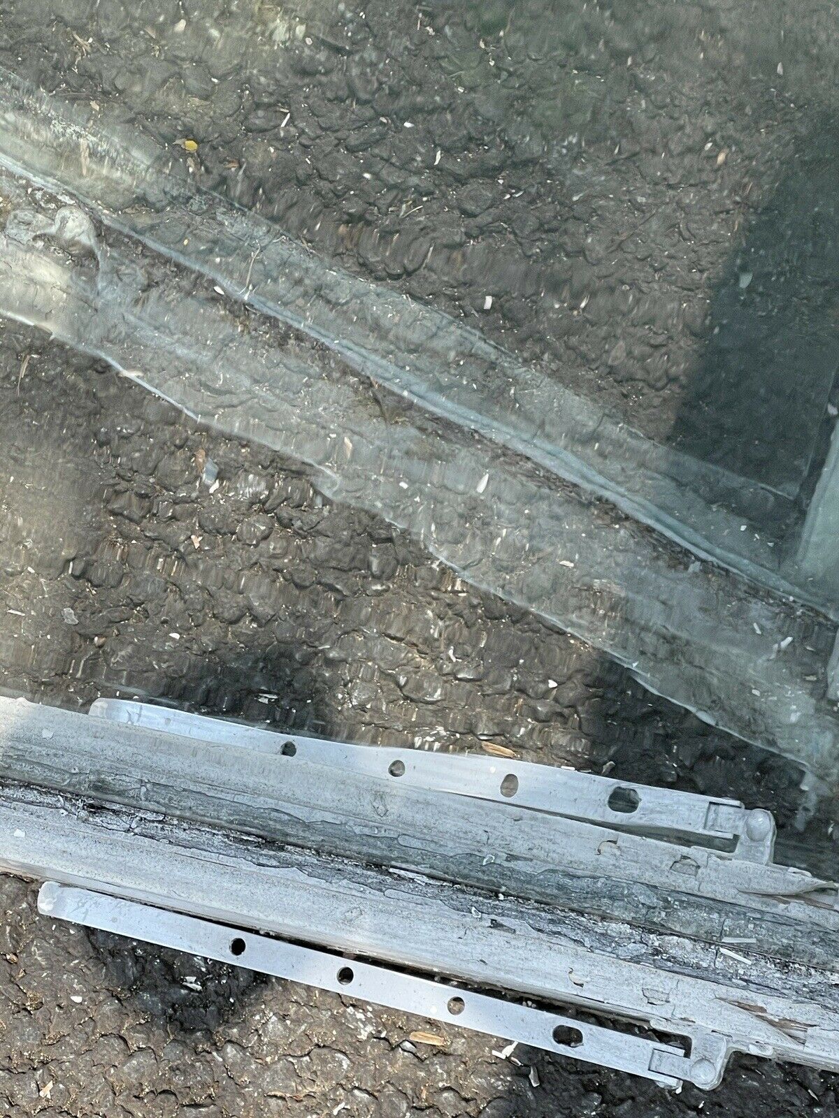 Job Lot Of Reclaimed Old Wooden Panel Sash Windows Cylinder Wavy Glass X 4