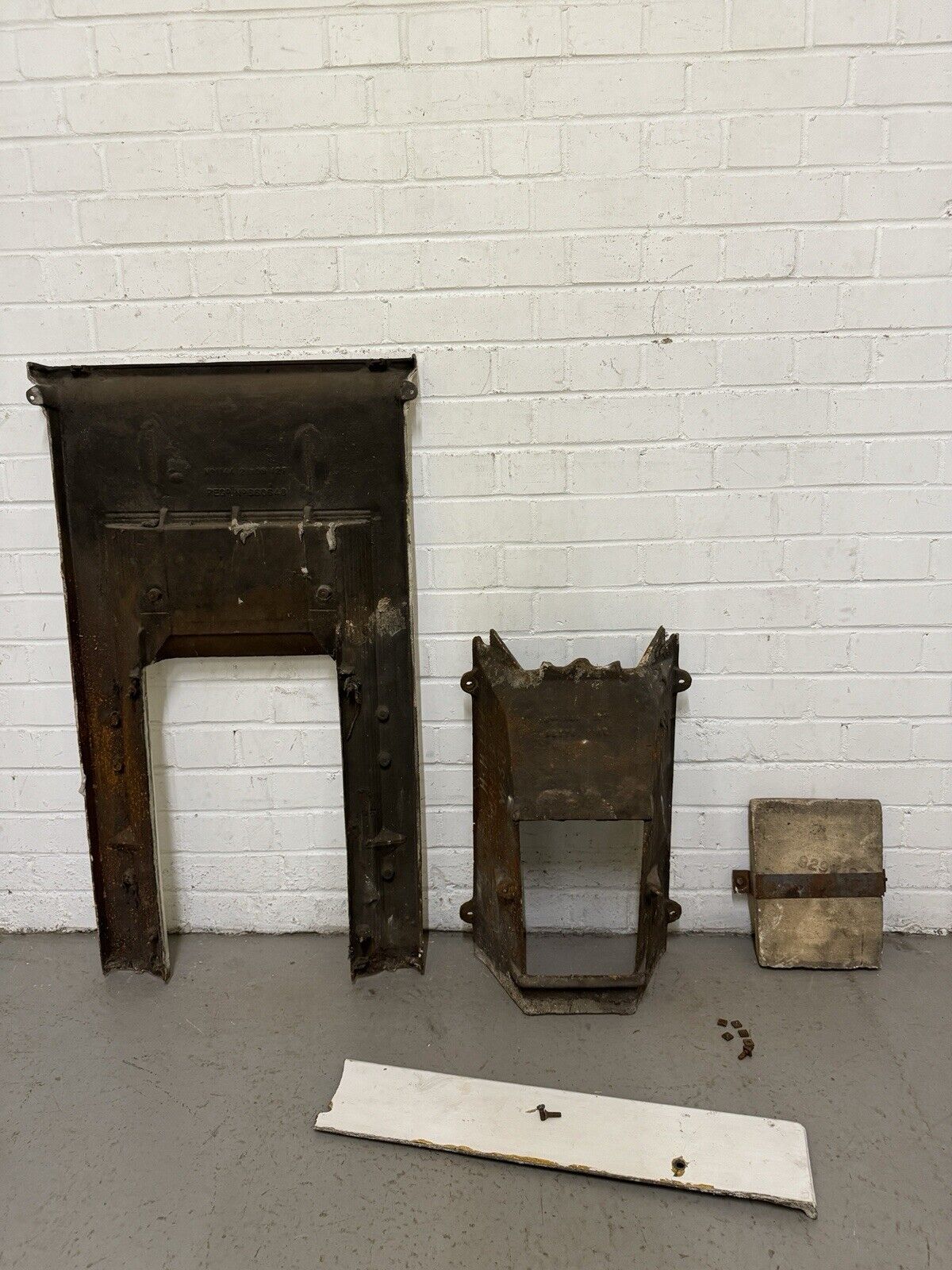 Antique Reclaimed Art Nouveau Edwardian Victorian Distressed Fireplace