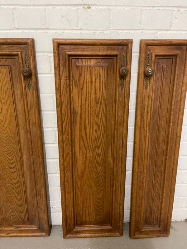 Reclaimed Kitchen Cupboards Cabinet Embossed Panels Doors X 4 139cm x 90cm